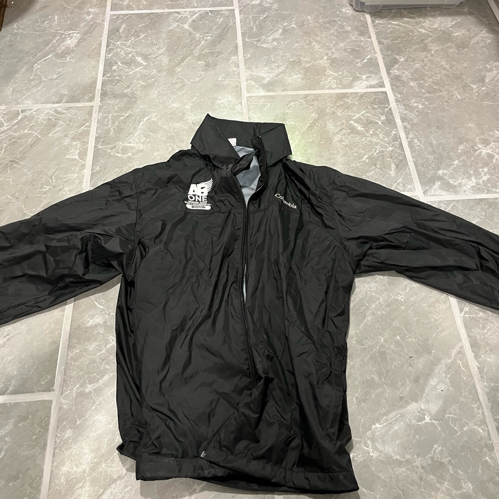 Columbia Black jacket with hidden hood AB ONE Budweiser logo